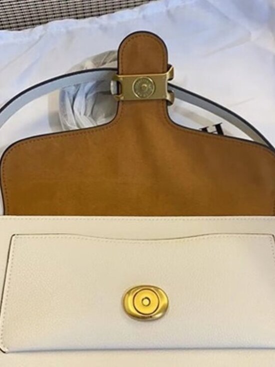 Coach Ivory Leather Shoulder Bag with Gold Accents - Picture 4 of 6